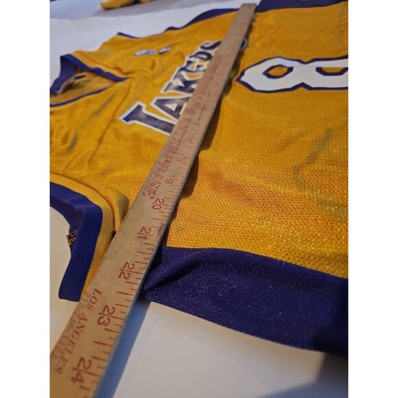 Vintage 90s Champion Los Angeles Lakers Kobe Bryant Jersey #8 Sz 40 Made Korea - Picture 9 of 10